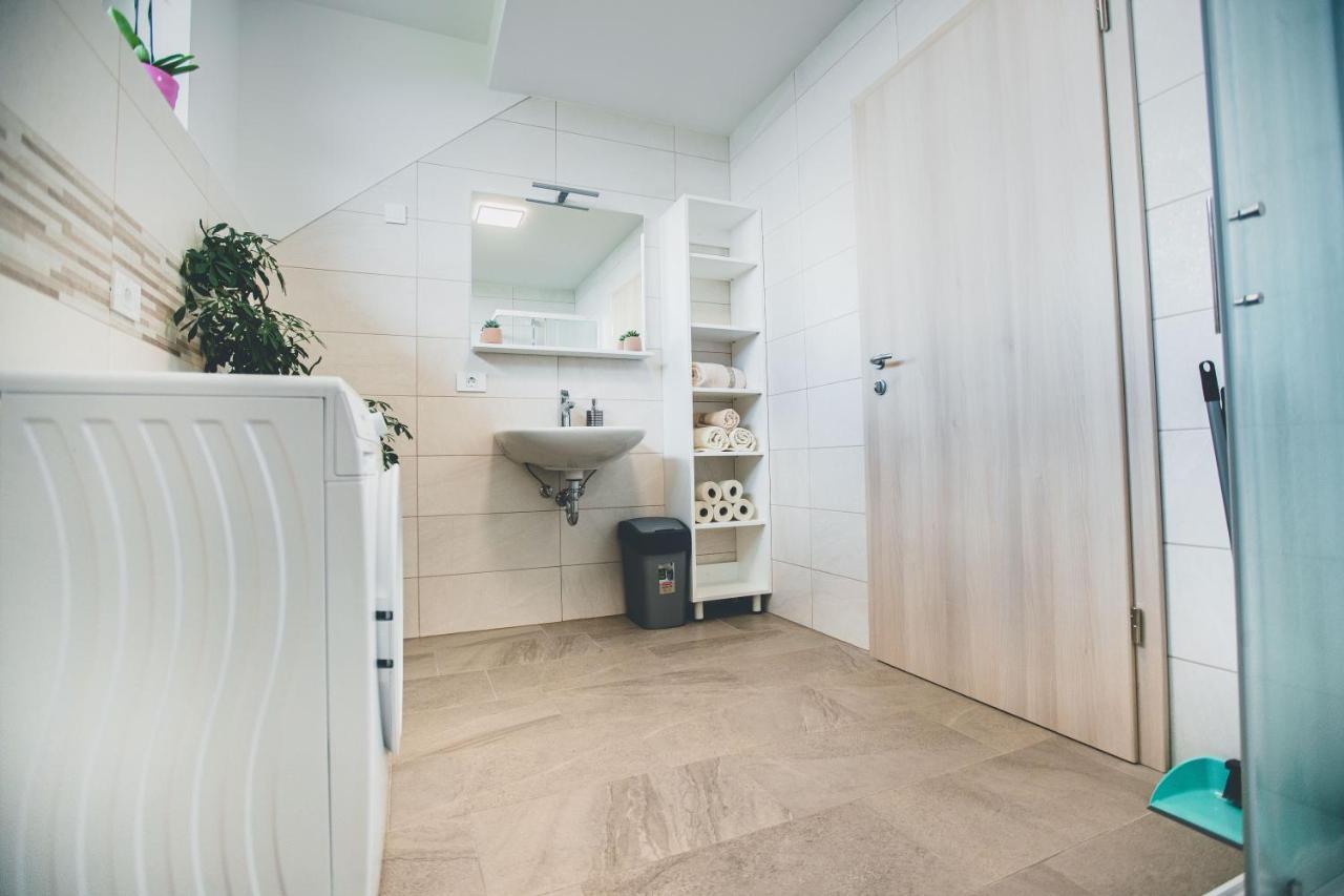Apartma Pri Bostjanu Škofja Loka Esterno foto