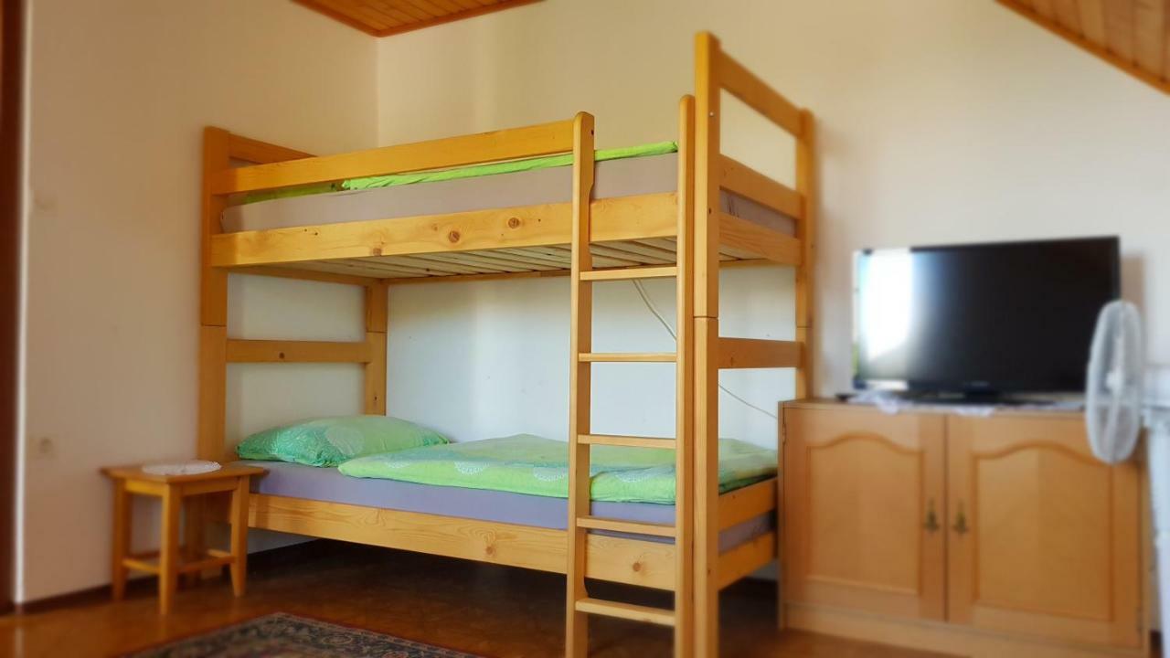 Apartma Pri Bostjanu Škofja Loka Esterno foto